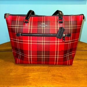 Brand New w/ Tags Coach Gallery Tote Bag With Tartan Plaid Print